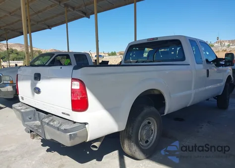 2015 Ford F-250 Xl из США, поврежденный, VIN 1FT7X2B68FEC98557